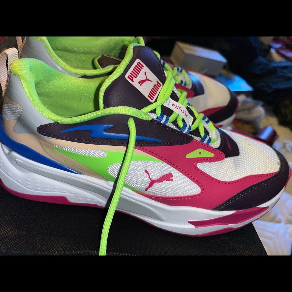 Neon colored pumas / Great wear for summer